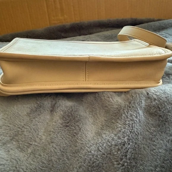 Vintage Coach 9850 Compartment Bag mystery color - Stone? - READ - Picture 8 of 16